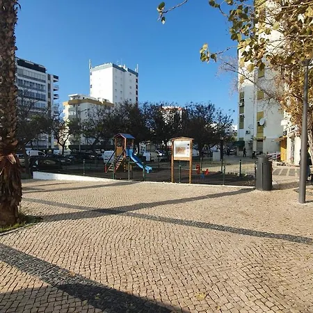 De * Quarteira